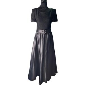 Dave & Johnny Black Sequin Metallic Stretch Short Sleeve Belted Ball Gown Size 6